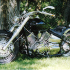 2002 XVS1100er DragStar mit Stahlflexleitungen